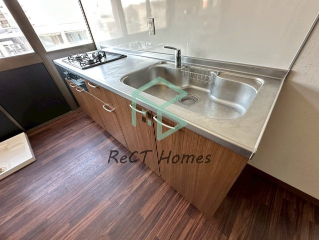 ONE LIGHTマンションのキッチン