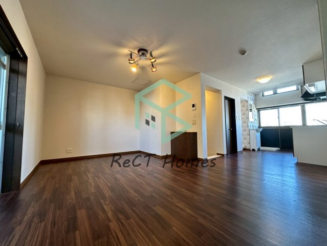 ONE LIGHTマンションの居間・リビング