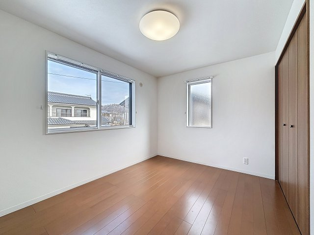 『帰りは電車で帰るよ』の洋室