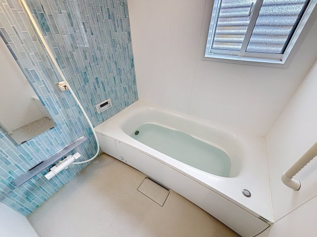 『帰りは電車で帰るよ』の浴室|ブルーのお風呂はさわやか＾＾