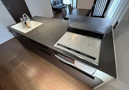 【中古】鶴ヶ島市新町4丁目築浅中古住宅のキッチン|綺麗なキッチンです☆