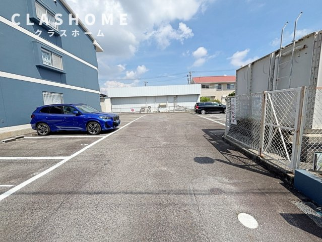 サントヴィラージュ　　刈谷市近郊の賃貸はクラスホーム刈谷店の駐車場