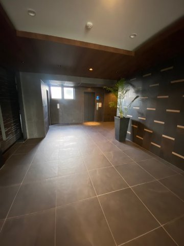 オープンレジデンシア桜並木ガーデンのエントランス