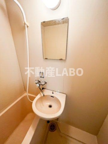 ハーバーメゾン弁天の洗面所