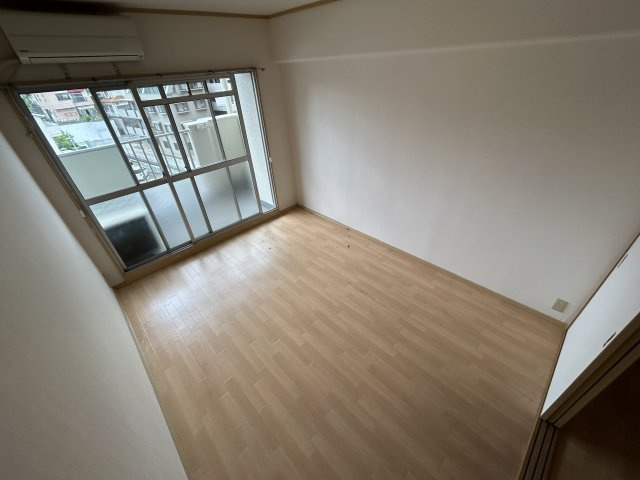 パレス朝霧ケ丘の洋室