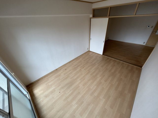 パレス朝霧ケ丘の洋室