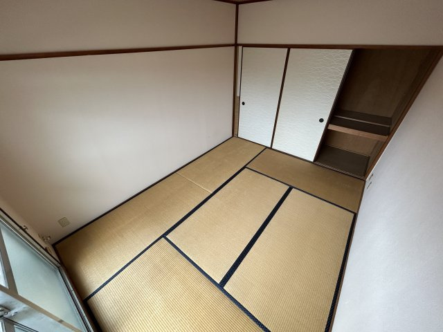 パレス朝霧ケ丘の和室