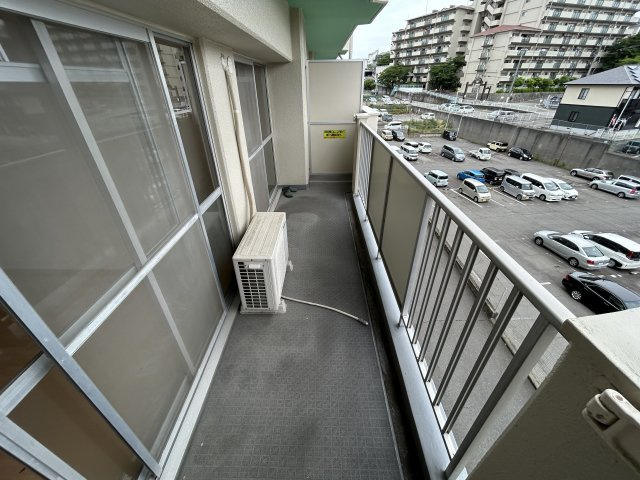 パレス朝霧ケ丘のバルコニー