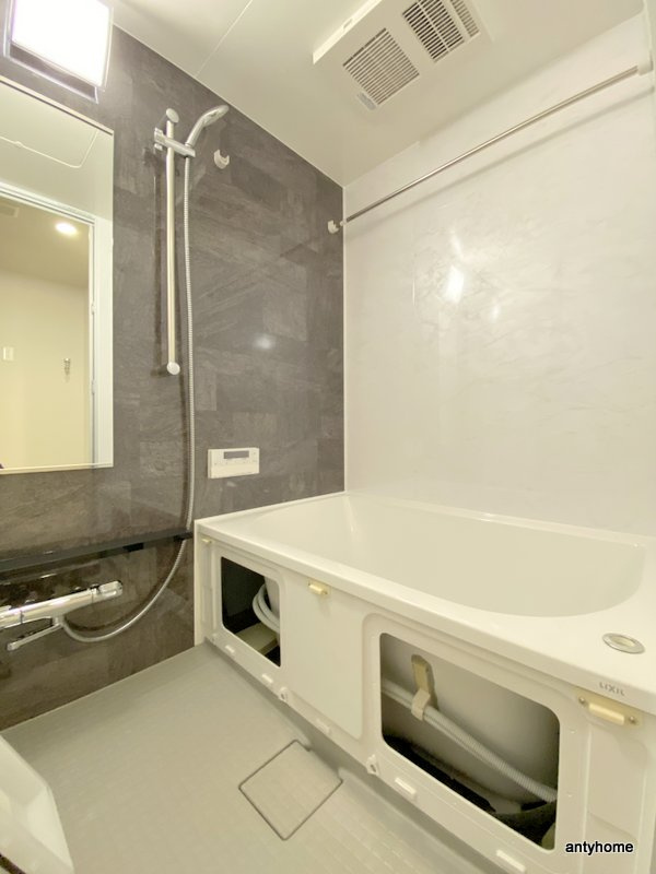 ルフォンプログレ堺筋本町タワーレジデンス　仲介手数料無料の浴室