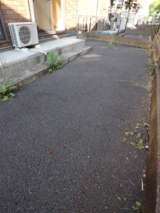 ヴィルヌープⅡの駐車場|駐車場に車を止められます
反転タイプ