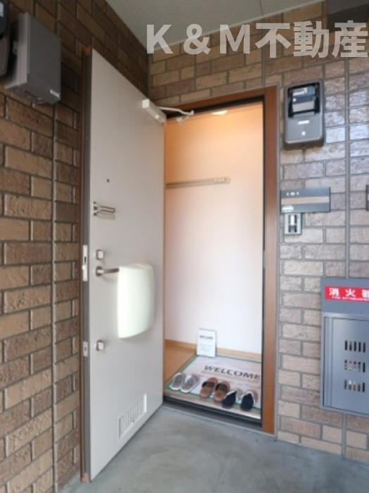 ヴィルヌープⅡの玄関|玄関です
反転タイプ