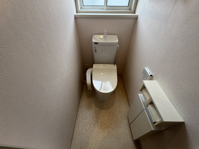 東区東中島3丁目　中古戸建のトイレ