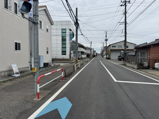 東区東中島3丁目　中古戸建の前面道路含む現地写真