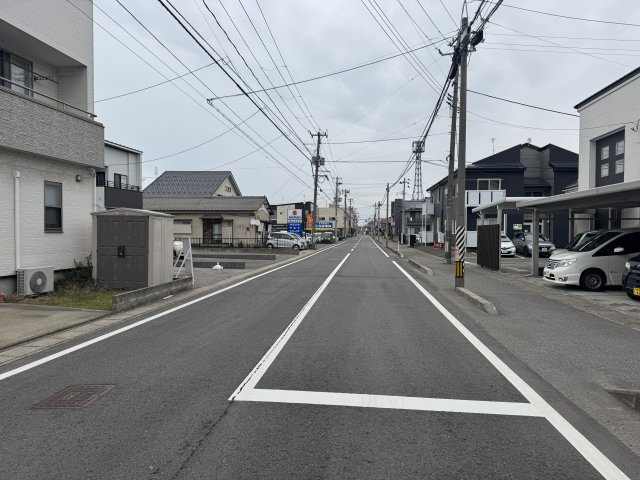 東区東中島3丁目　中古戸建の前面道路含む現地写真