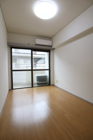 サンヒルズ中町の寝室