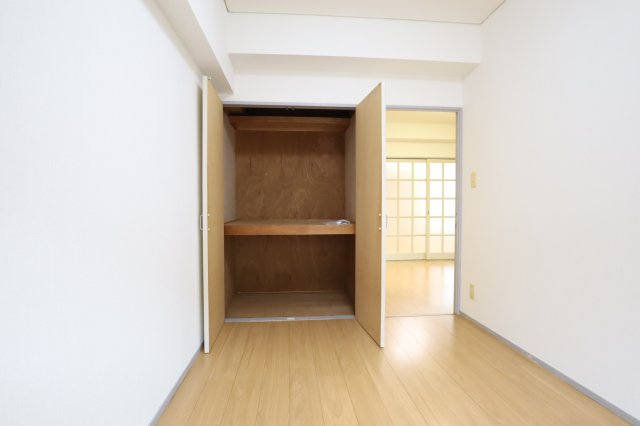 サンヒルズ中町の洋室