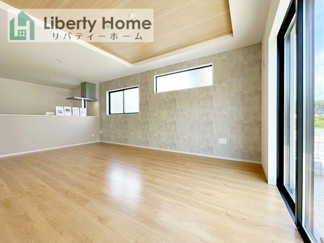 水戸市見川21期　新築戸建　2号棟の居間・リビング