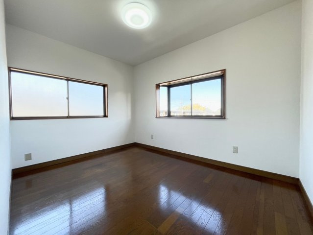 【洋室】 | 館林市城町　中古住宅