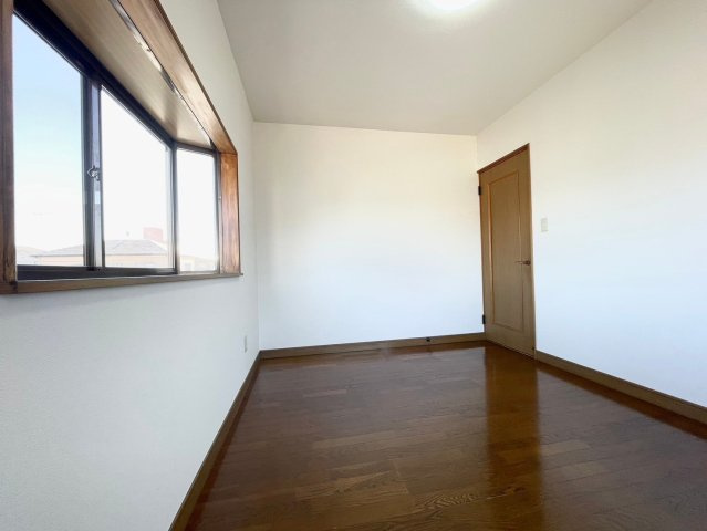 【洋室】 | 館林市城町　中古住宅