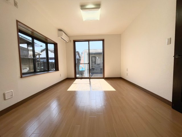 【居間・リビング】 | 館林市城町　中古住宅