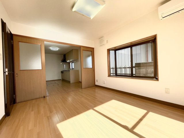【居間・リビング】 | 館林市城町　中古住宅
