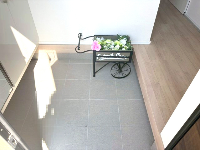 三木市志染町西自由が丘２丁目の玄関