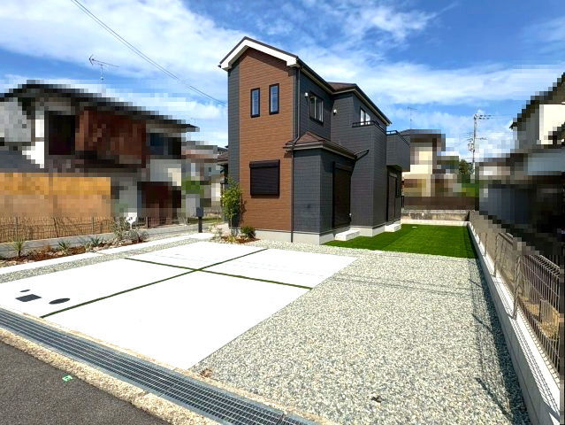 三木市志染町西自由が丘２丁目の駐車場