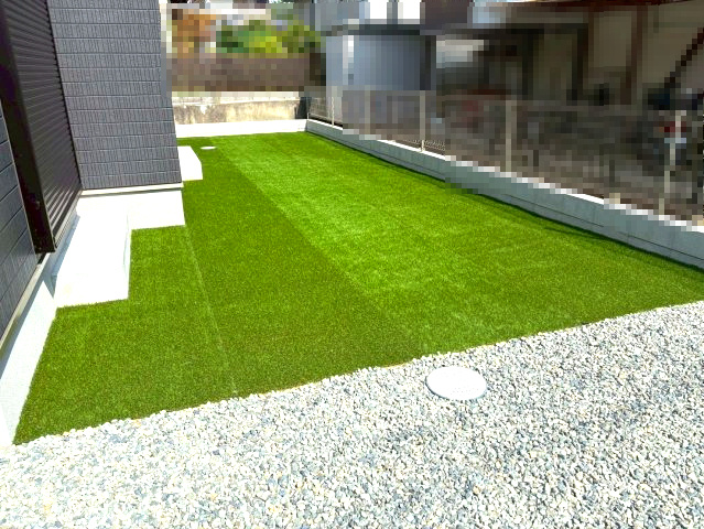 三木市志染町西自由が丘２丁目の庭