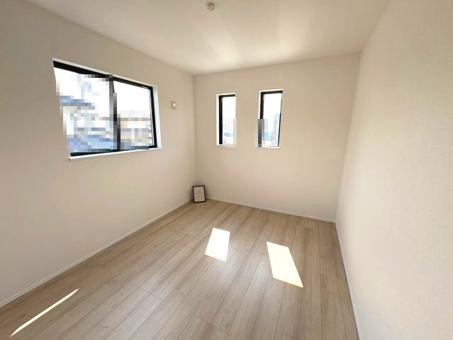 三木市志染町西自由が丘２丁目の洋室