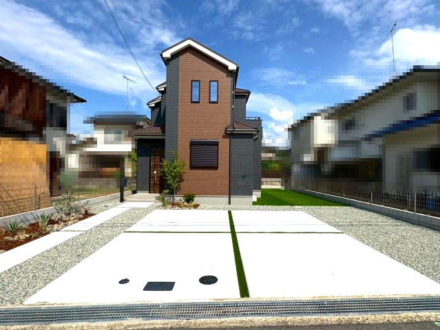 三木市志染町西自由が丘２丁目の外観