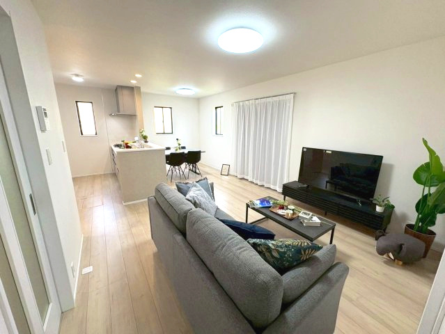 三木市志染町西自由が丘２丁目の居間・リビング