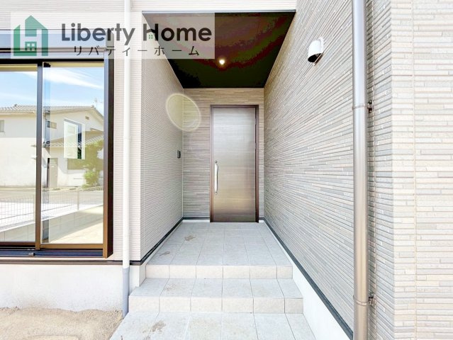 水戸市見川21期　新築戸建　3号棟のエントランス