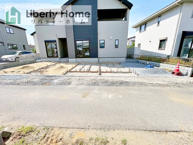 水戸市見川21期　新築戸建　3号棟の駐車場