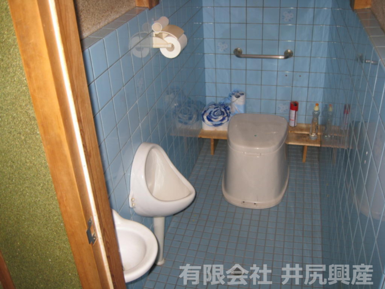 紀の川市長田中 中古戸建のトイレ