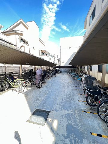 尼崎市若王寺３丁目の賃貸マンションの外観