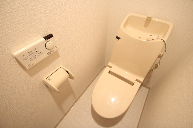 ＣＤ　ｃｒｙｓｔａｌ　Ⅰのトイレ|落ち着いたトイレです