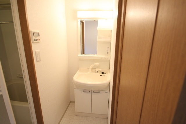 ＣＤ　ｃｒｙｓｔａｌ　Ⅰの洗面所|使いやすい洗面所です