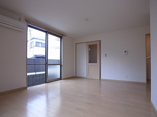 【居間・リビング】