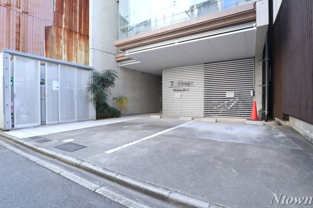 【駐車場】 | T-ステージ新栄 | 駐車場があるので、車を買う予定の方も安心です