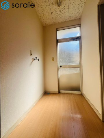 川越市砂新田1丁目　中古戸建のランドリースペース