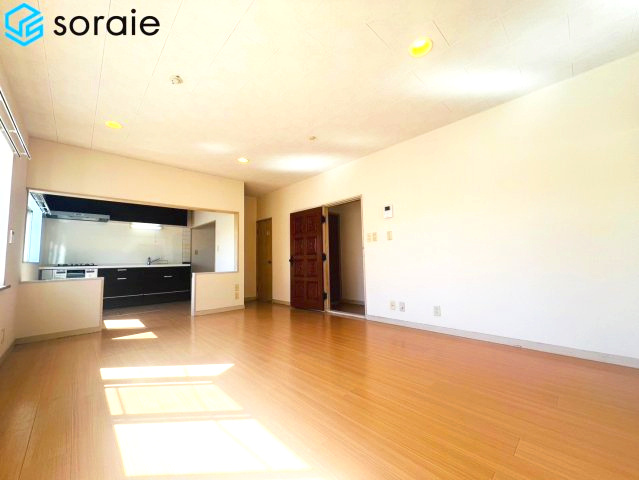 川越市砂新田1丁目　中古戸建の居間・リビング