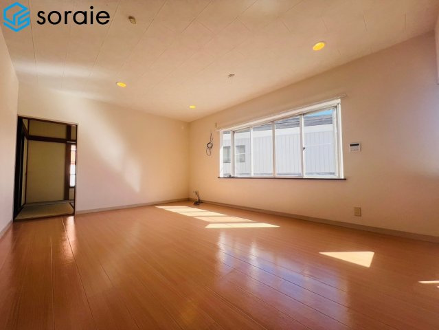 川越市砂新田1丁目　中古戸建の居間・リビング