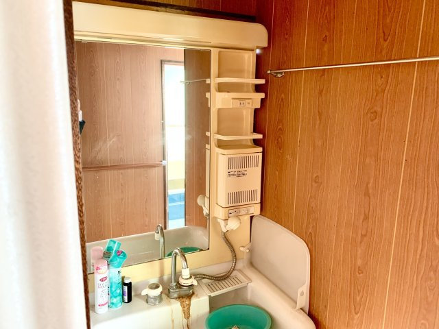 売中古戸建　静岡市区羽鳥6丁目の独立洗面台|独立洗面台、朝の身支度には欠かせません