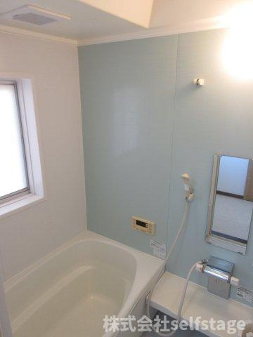 板橋区清水町の一戸建ての浴室