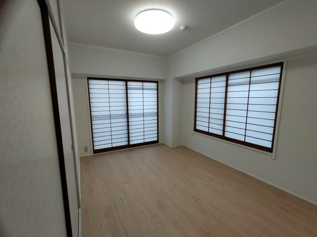 労住協第21ビル　西宝町ニューマンションの洋室