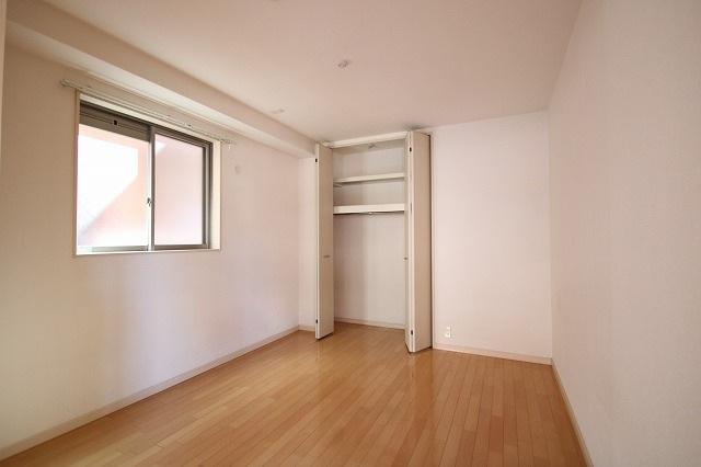 ヴィランス大塚Ⅱの洋室|スタンダードな洋室です