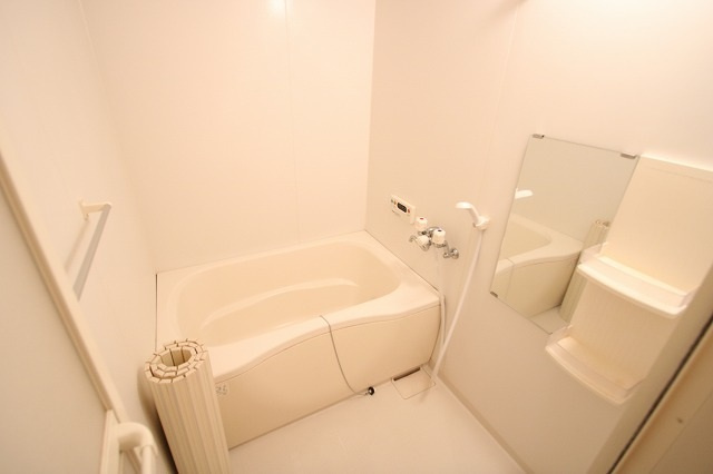 ヴィランス大塚Ⅱの浴室|お風呂で日々の疲れを落としましょう