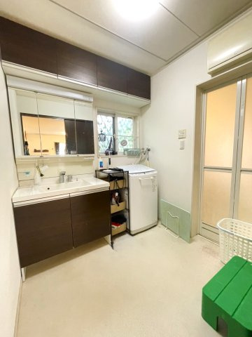 安城市古井町中本神　中古戸建の脱衣所