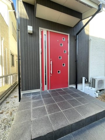 安城市古井町中本神　中古戸建の玄関|毎日通る玄関はこちらです
