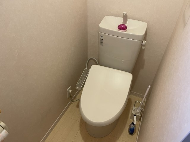 愛知県半田市庚申町２丁目 中古戸建のトイレ|トイレです